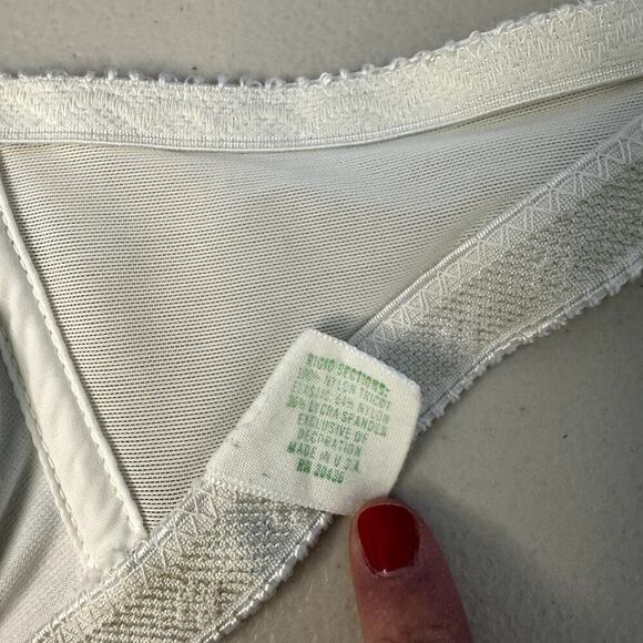 VTG Strapless Bra White 36A Blue Rosette Detail - Picture 3 of 4